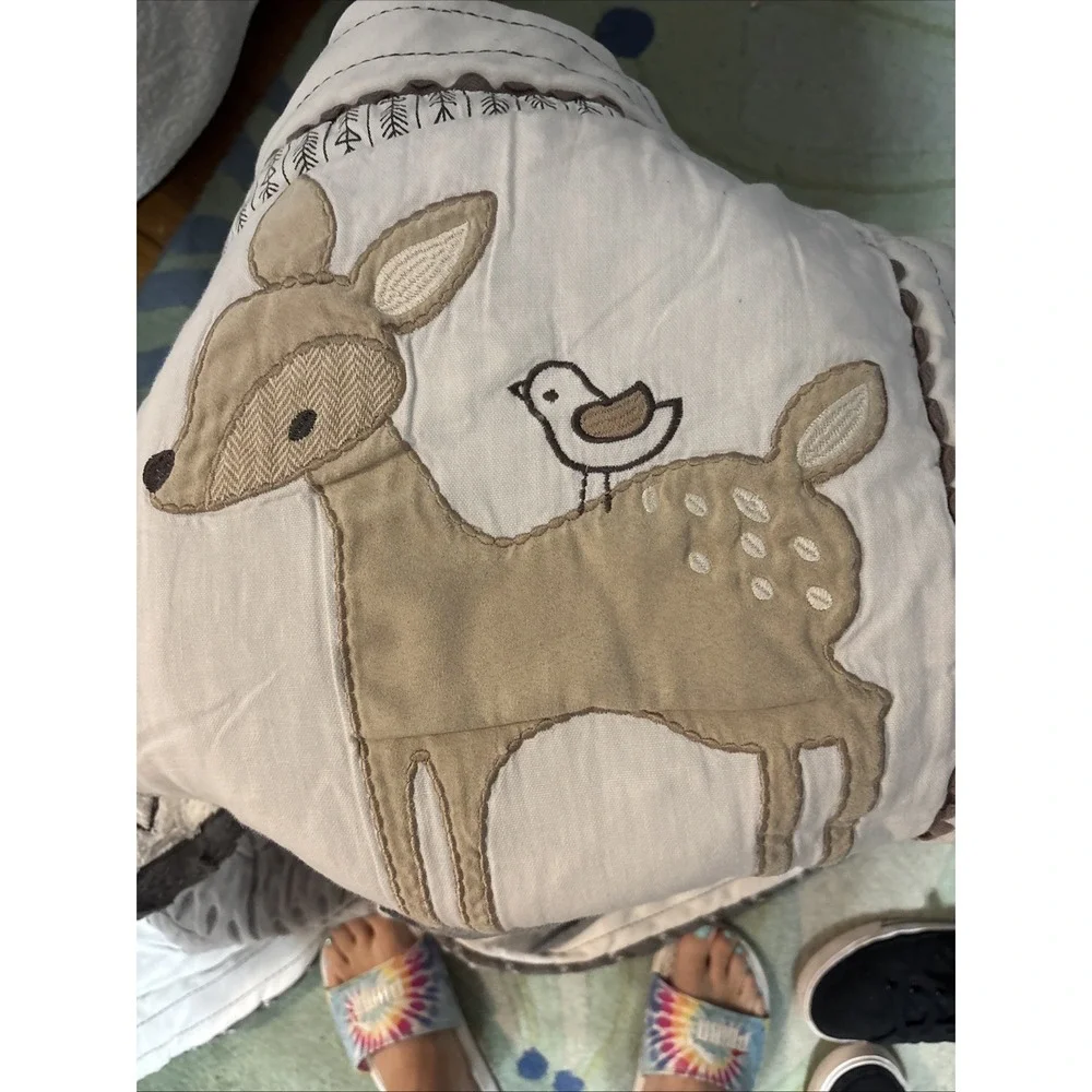 Levtex Baby Crib Blanket With Woodland Theme 39 X‎ 34.EUC